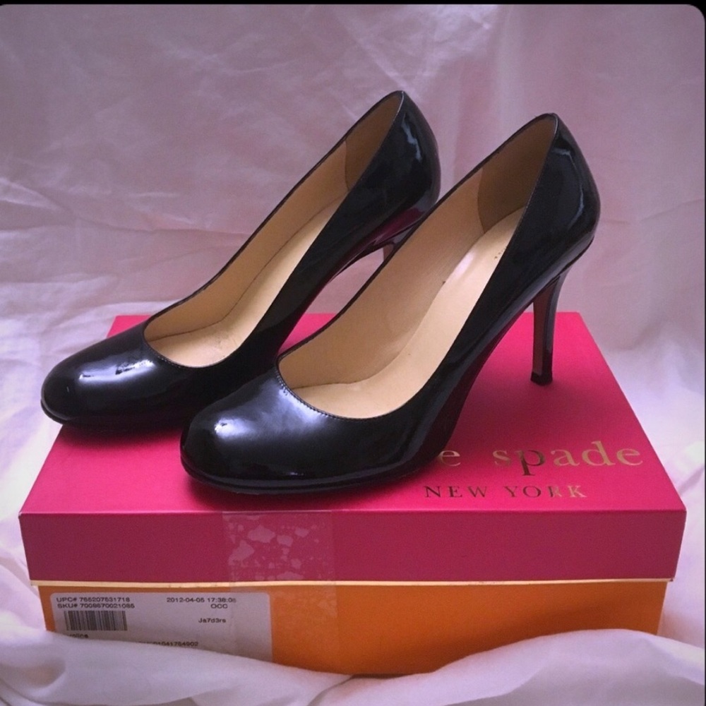 Kate Spade Karolina classic patent pumps size 8.5